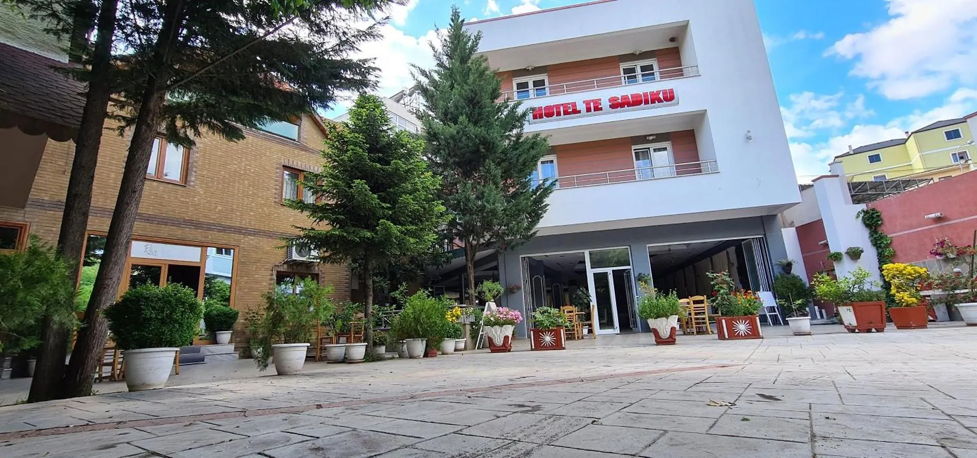 ***  Hotel Te Sadiku Gramsh Албания