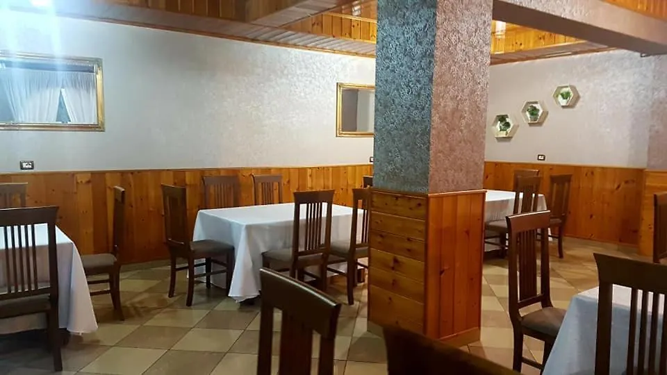 Hotel Te Sadiku Gramsh アルバニア